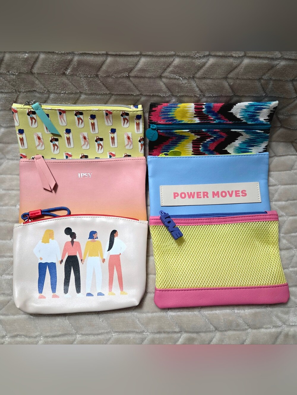 Ipsy Cosmetic Bags- 6 PC Set- New/Like New Condition
